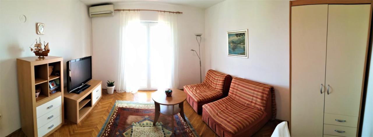 Appartamento Leona Laurana Esterno foto