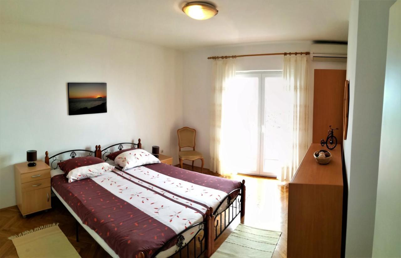 Appartamento Leona Laurana Esterno foto